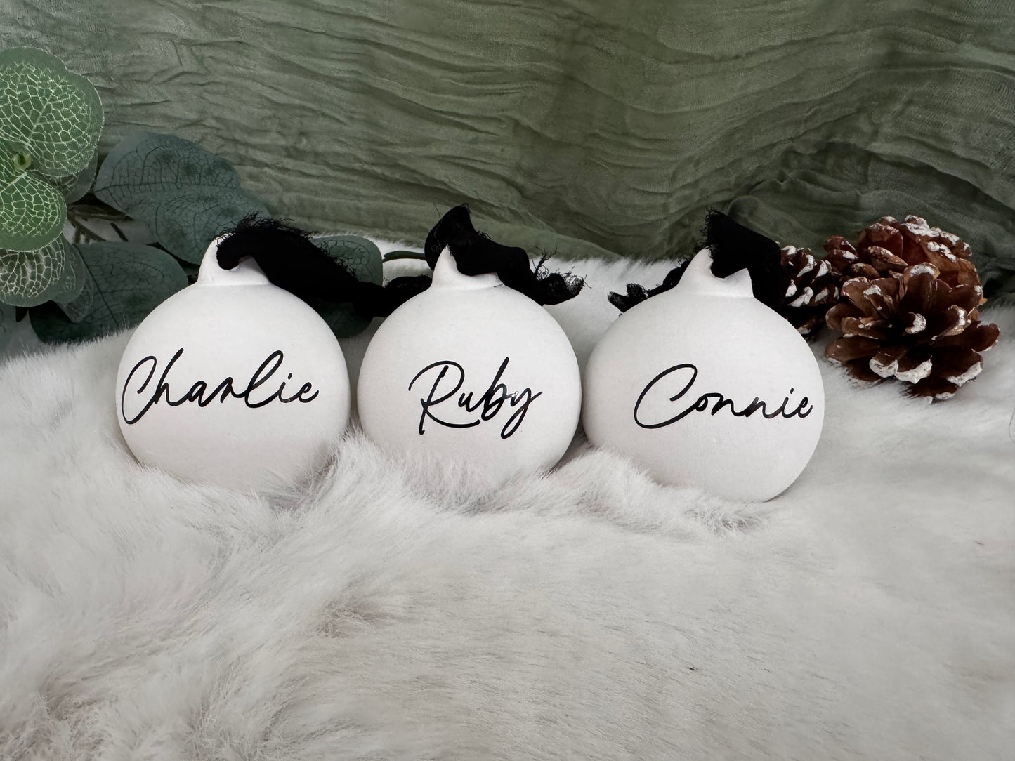 Ceramic bauble