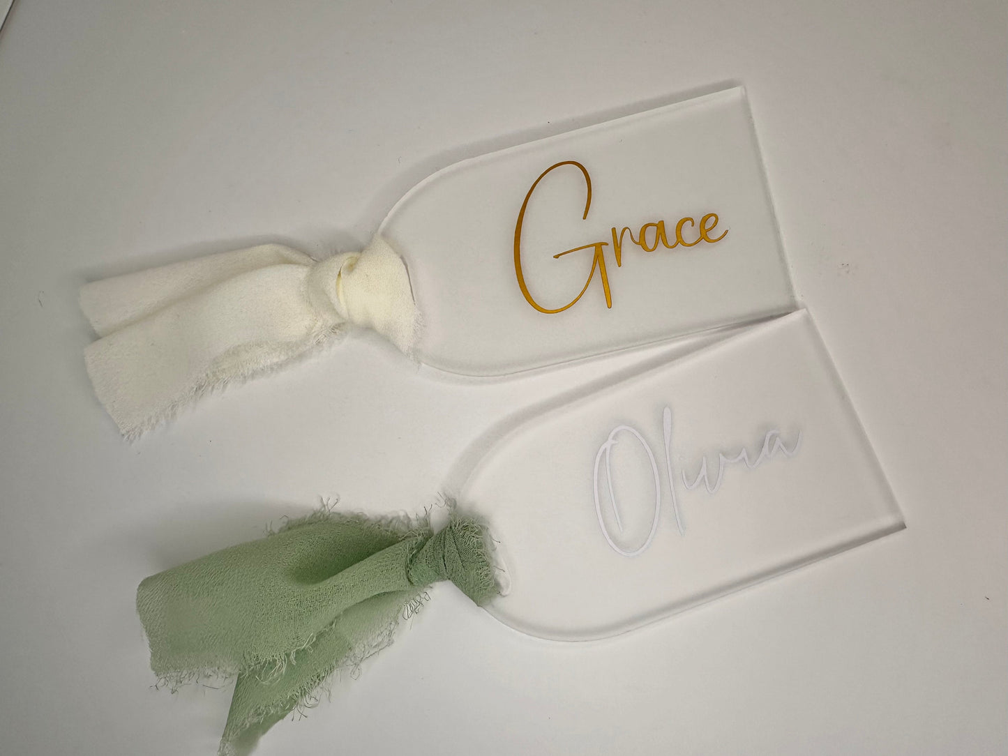 Wedding Table Name Place Cards / Acrylic Name Place Settings / Personalised Wedding Decor / Frosted Acrylic